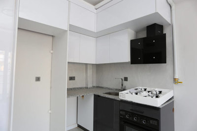 Interior 3