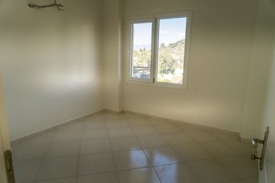 Interior 5