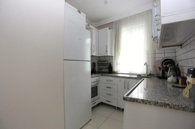 Interior 6