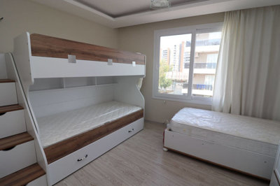 Interior 5