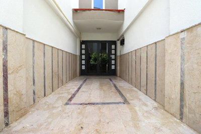 Exterior 3