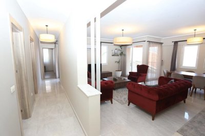Interior 3
