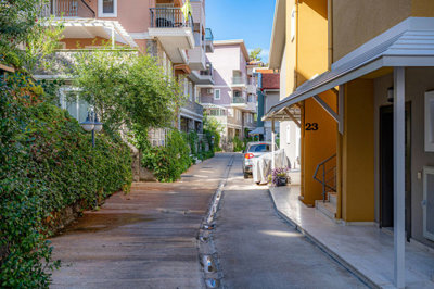 Exterior 8