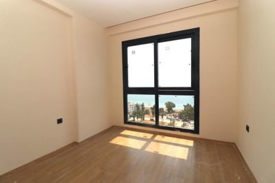 Interior 6