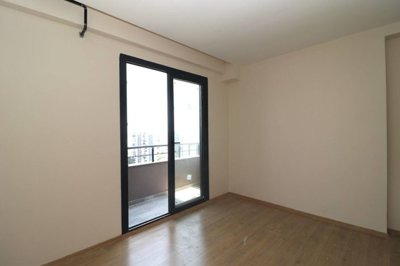 Interior 7
