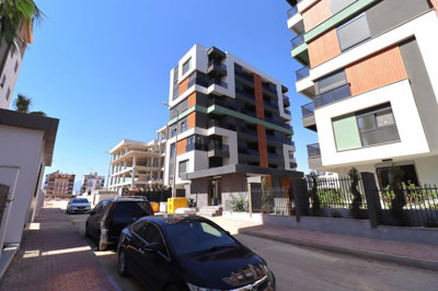 Exterior 4