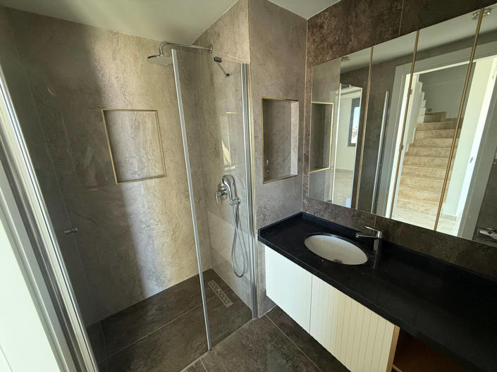 Image No.27-2 Bed Apartment for sale