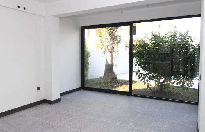 Image No.10-1 Bed Apartment for sale