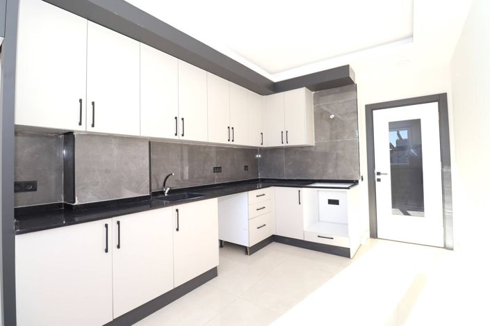 Image No.10-4 Bed Apartment for sale