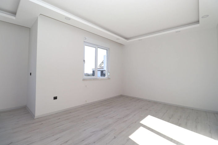 Image No.11-4 Bed Apartment for sale