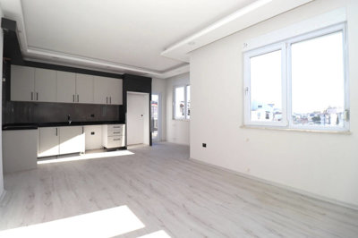 Interior 8