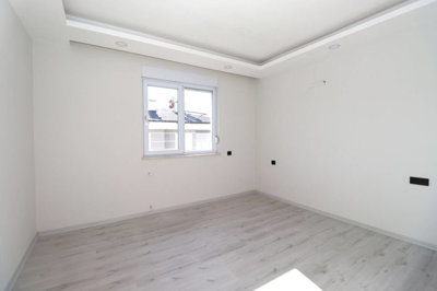 Interior 9