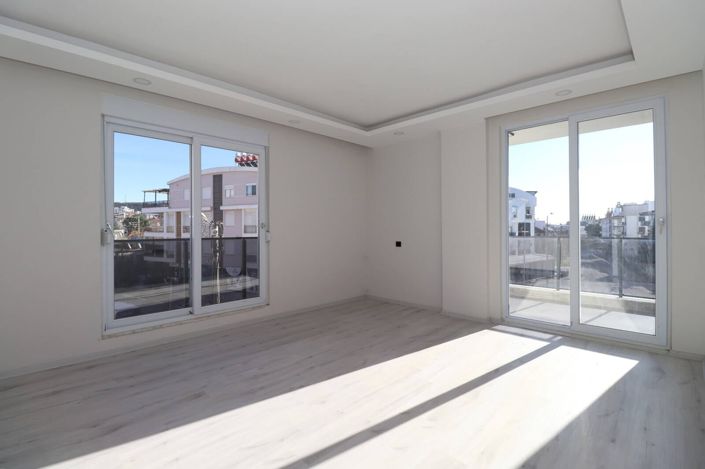 Image No.6-4 Bed Apartment for sale