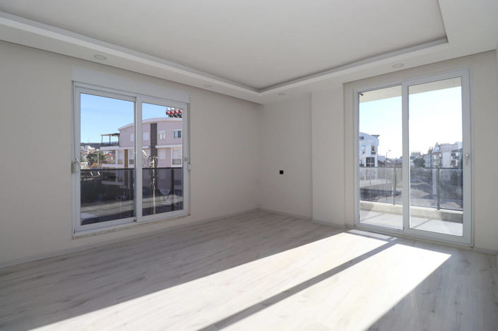 Image No.6-4 Bed Apartment for sale