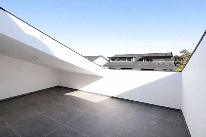 Image No.34-3 Bed Apartment for sale