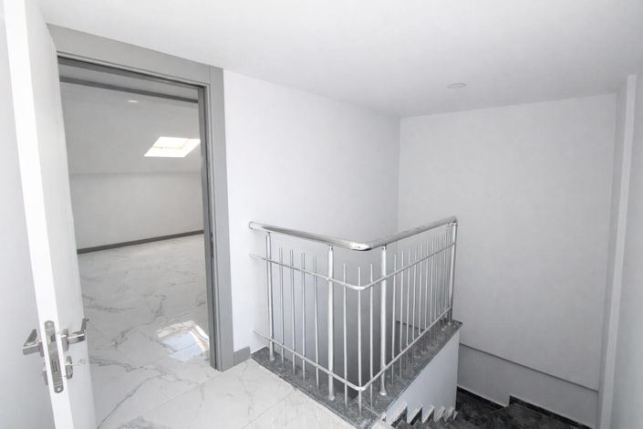 Image No.39-3 Bed Apartment for sale