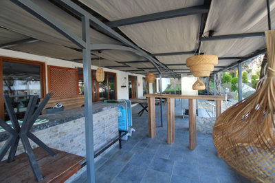 Exterior 13