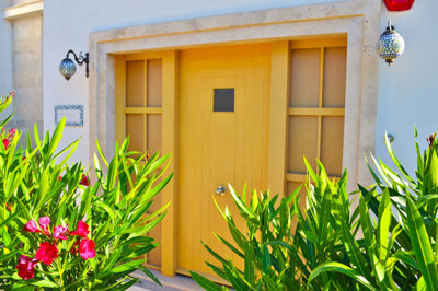 Exterior 14