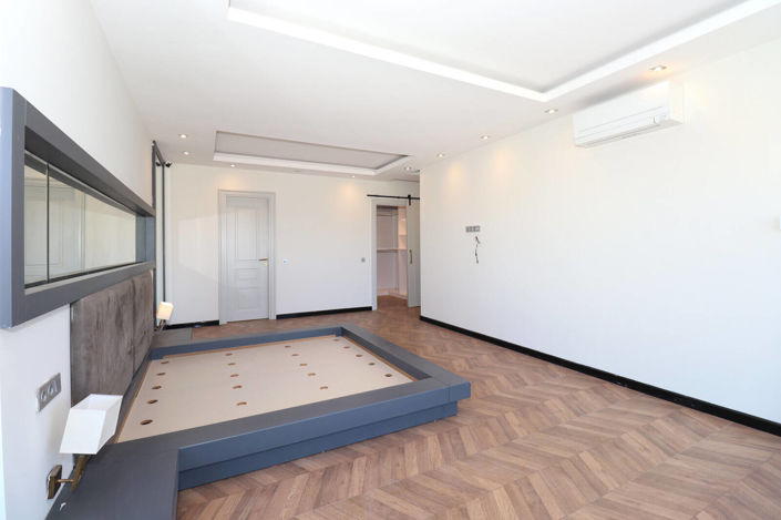 Image No.25-5 Bed House/Villa for sale