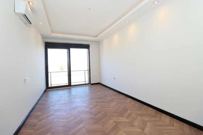 Image No.26-5 Bed House/Villa for sale