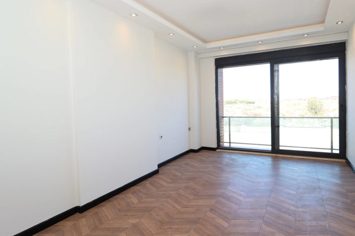 Image No.30-5 Bed House/Villa for sale