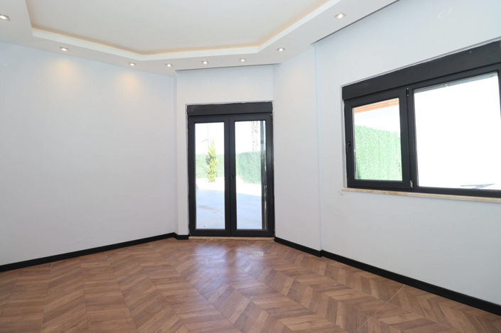 Image No.33-5 Bed House/Villa for sale