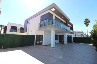 Exterior 7