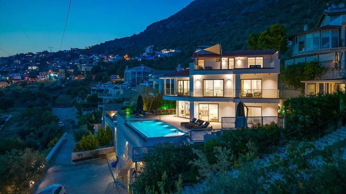Image No.3-5 Bed House/Villa for sale