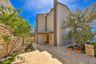 Exterior 15
