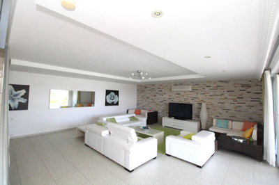 Interior 2