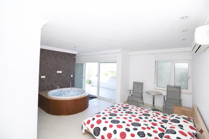 Image No.18-4 Bed House/Villa for sale