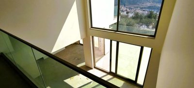 Interior 3