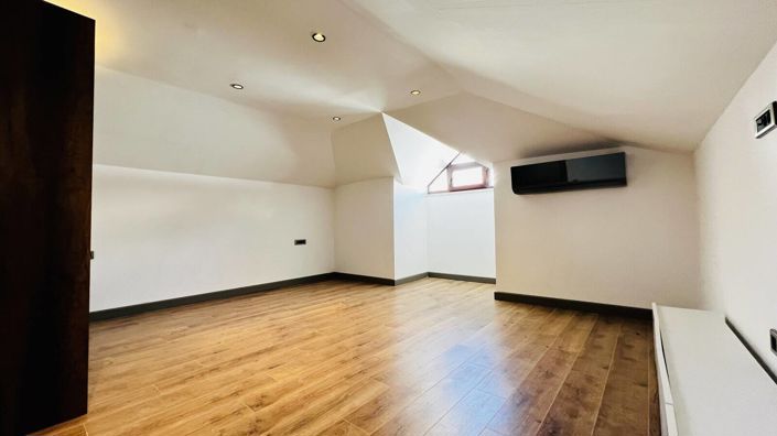 Image No.18-6 Bed House/Villa for sale