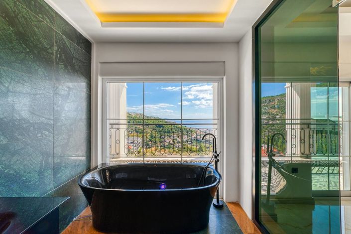 Image No.36-5 Bed House/Villa for sale