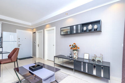 Interior 4