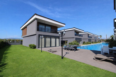Exterior 4