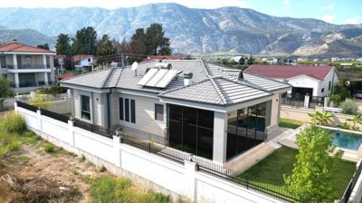 Exterior 4