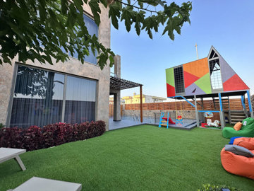 Exterior 4