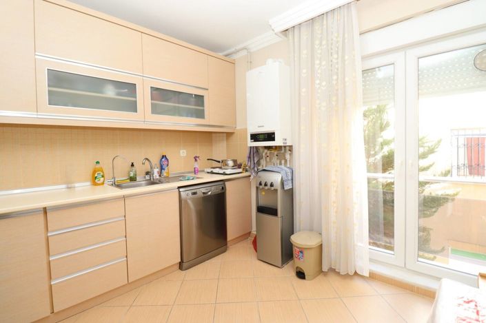 Image No.10-Appartement de 7 chambres à vendre à Arapsuyu