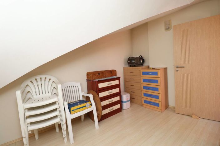 Image No.25-7 Bed Apartment for sale