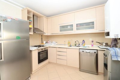 Interior 3