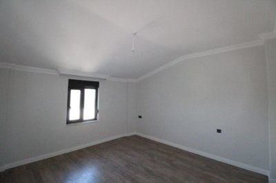 Interior 10