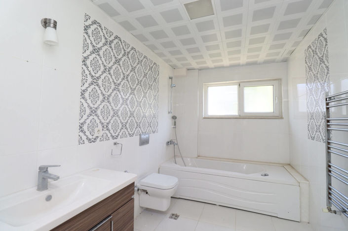 Image No.24-11 Bed House/Villa for sale