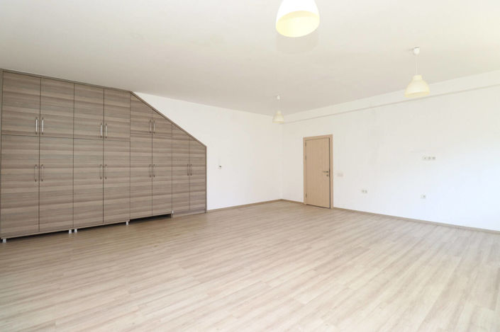 Image No.38-11 Bed House/Villa for sale