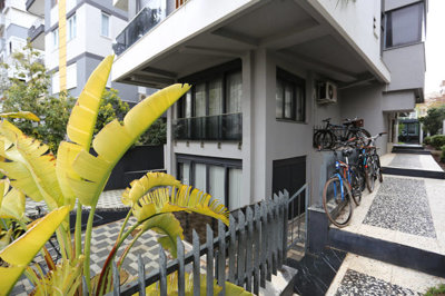 Exterior 3