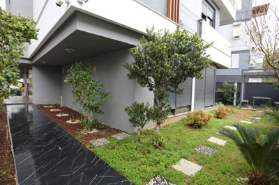 Exterior 4