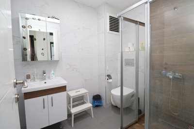 Interior 10