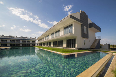 Exterior 4