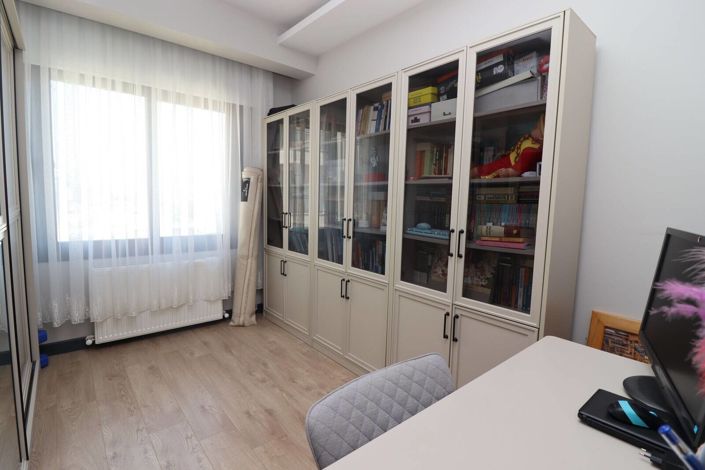 Image No.21-3 Bed Apartment for sale