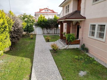 Exterior 3